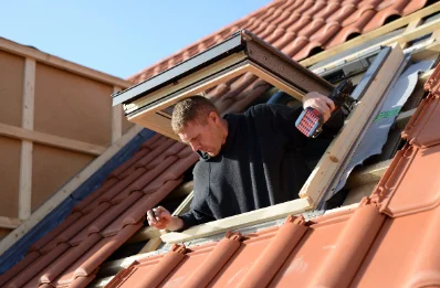 Pose de fenêtres de toit Velux à Éterville